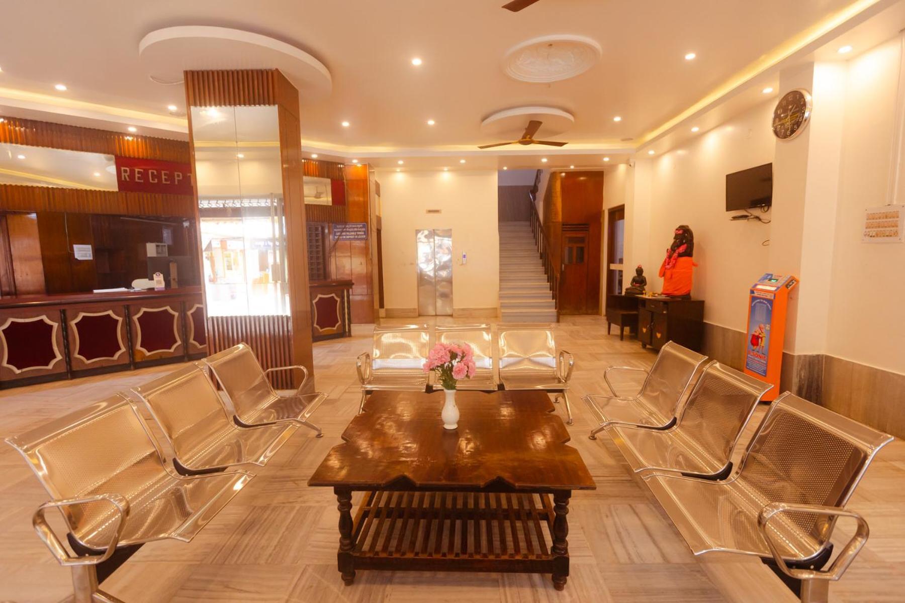 Sri Ramakrishna Hotel Bangalore Buitenkant foto