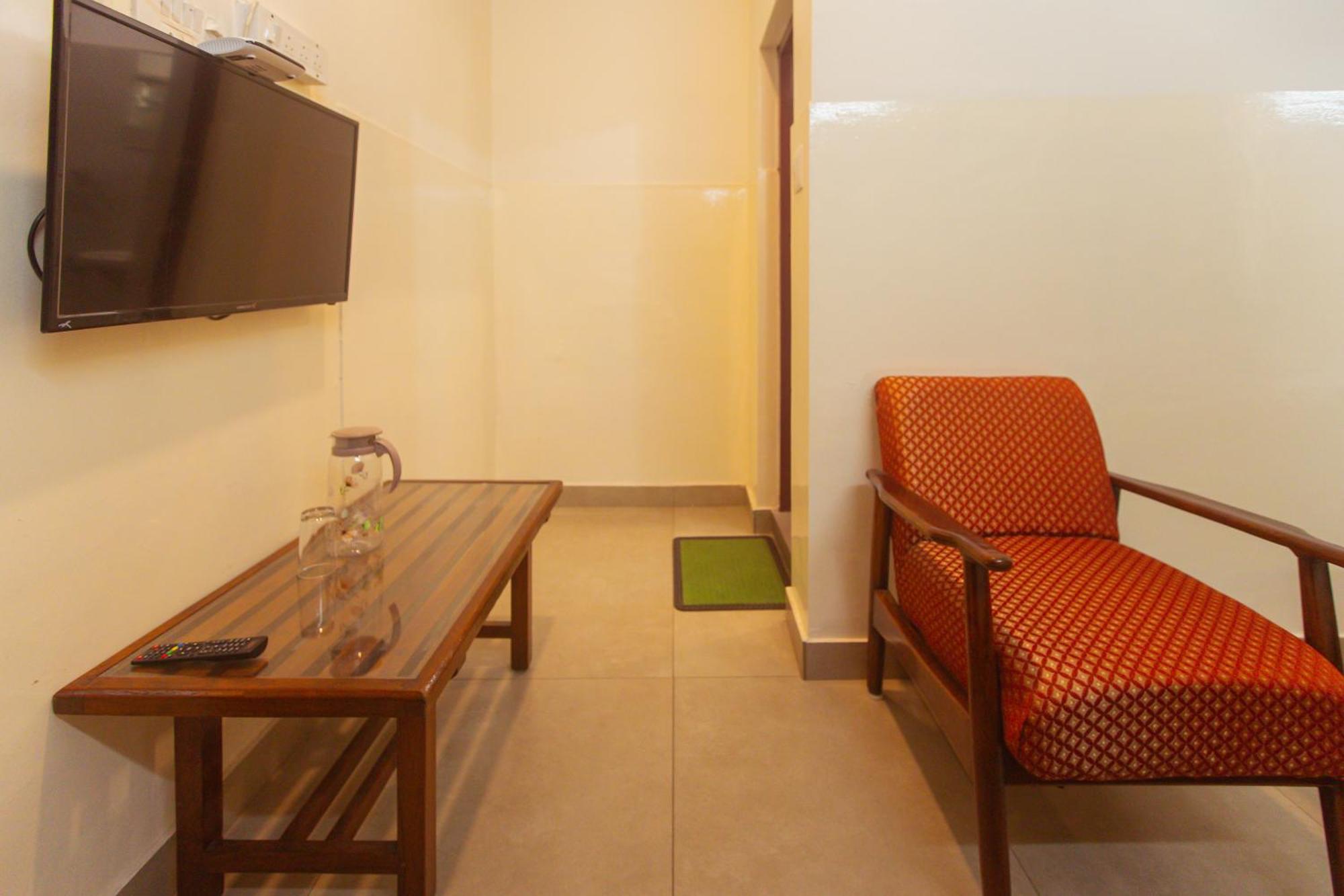 Sri Ramakrishna Hotel Bangalore Buitenkant foto